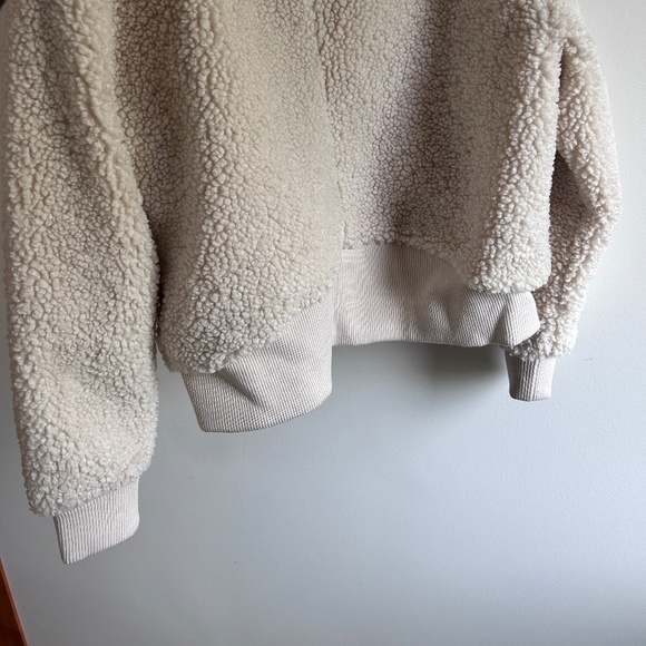 Kit and Ace Medium Sweater - Picture 1 of 4